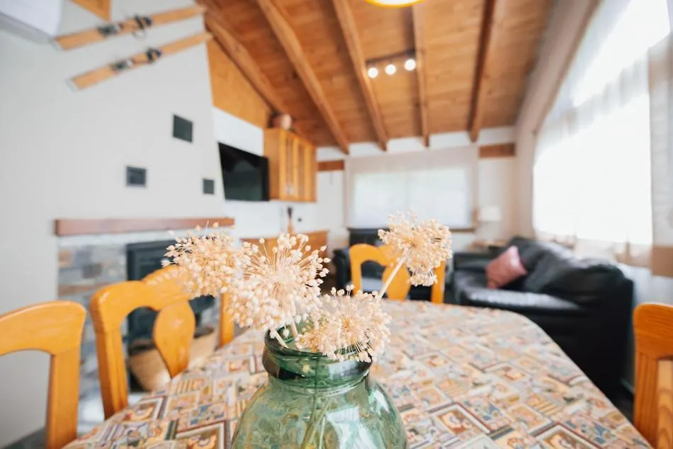 Apartaments I Bungalows Camping L'Orri Del Pallars Ribera de Montardit