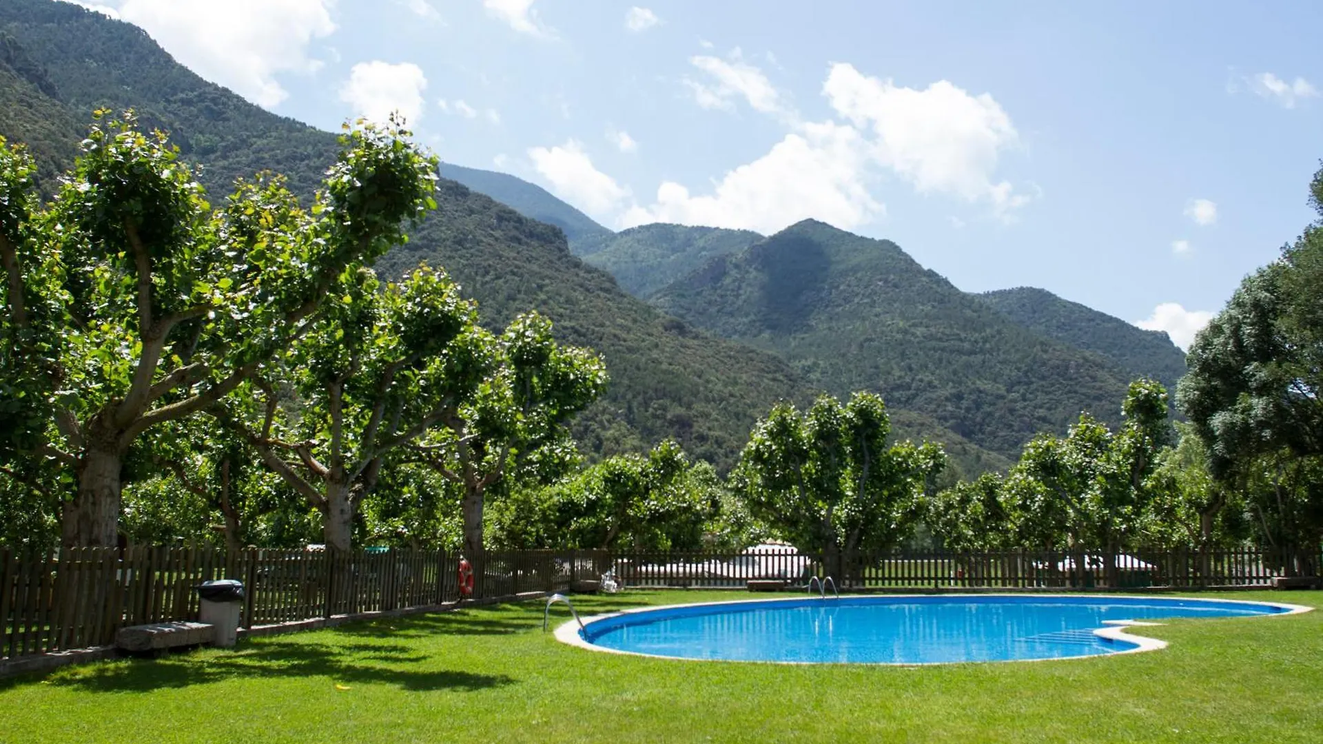 Apartaments I Bungalows Camping L'Orri Del Pallars Ribera de Montardit